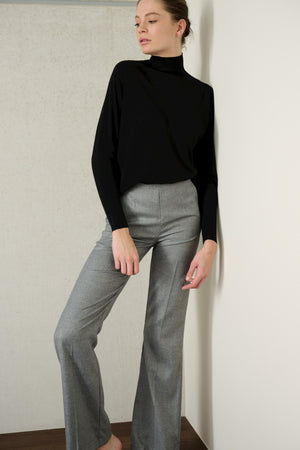 100 - Black