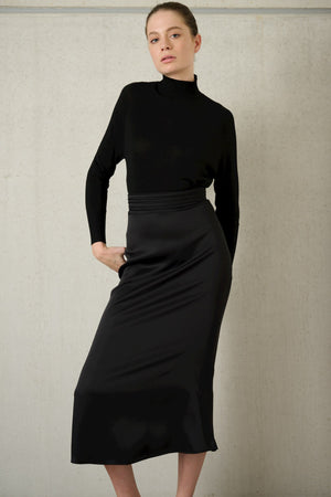 100 - Black