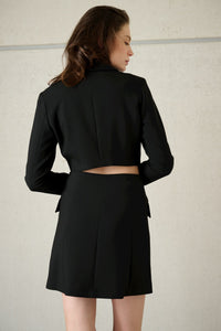 012 - Black