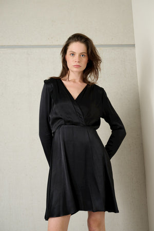 051 - Black