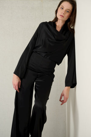 012 - Black