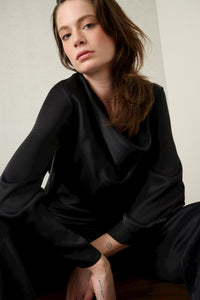012 - Black