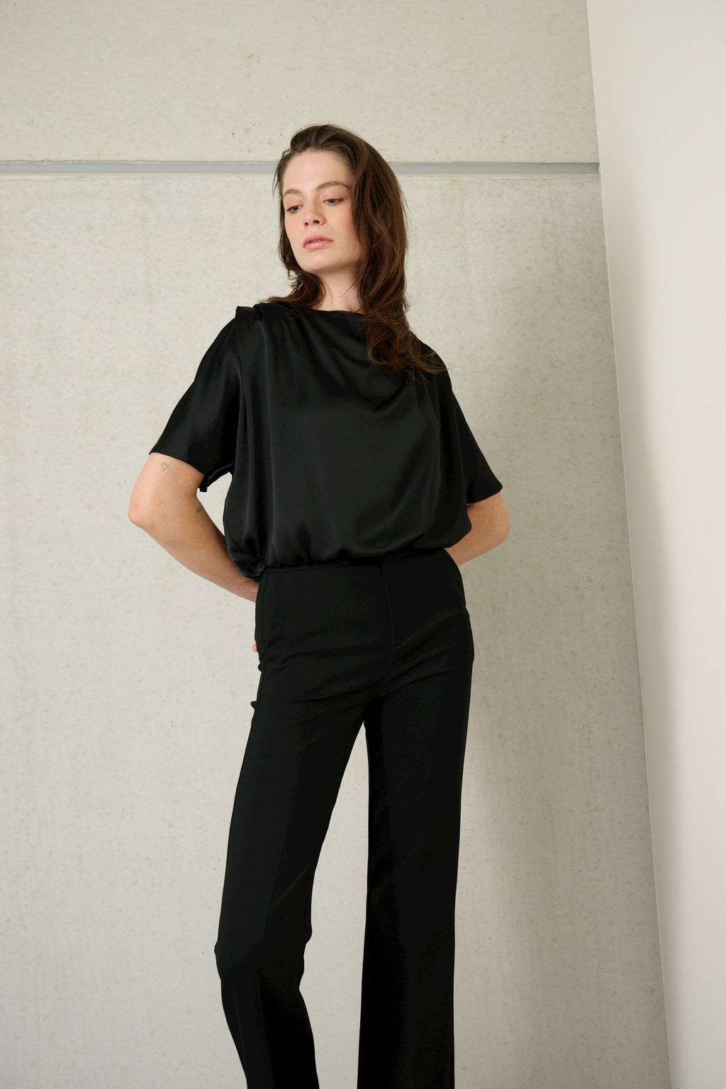 306 - Black