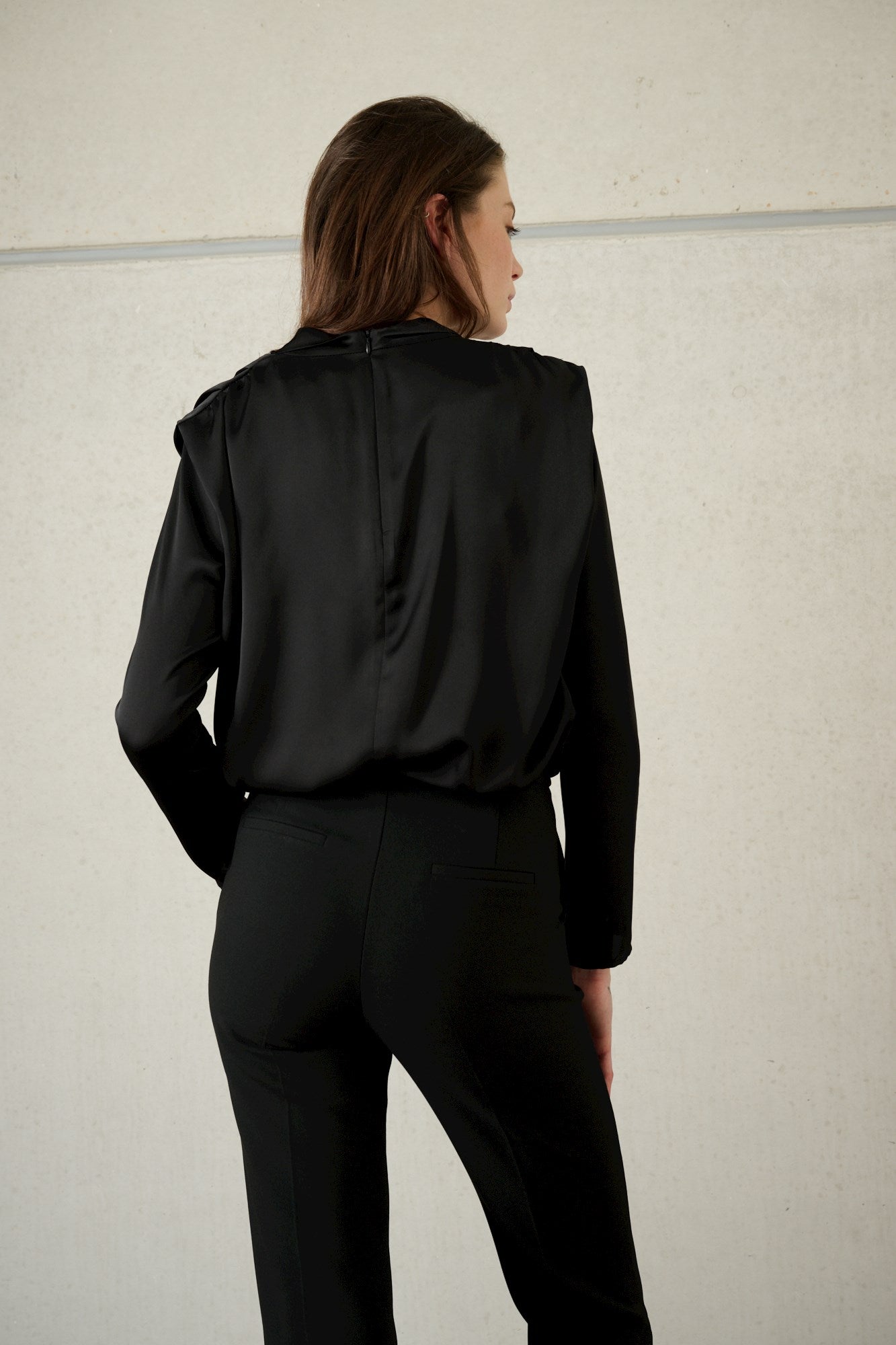 306 - Black