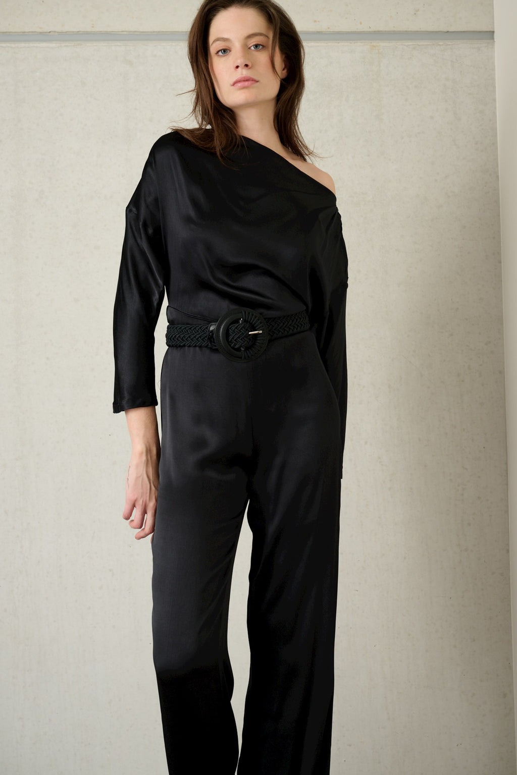 051 - Black