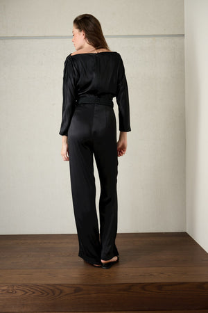 051 - Black