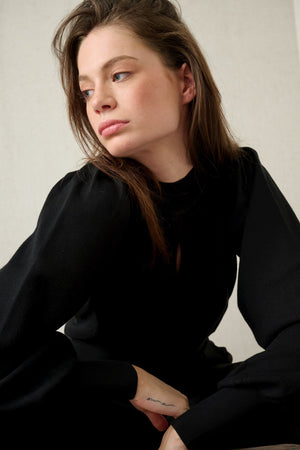 802 - Black