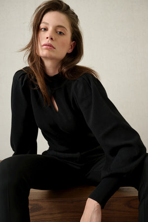 802 - Black