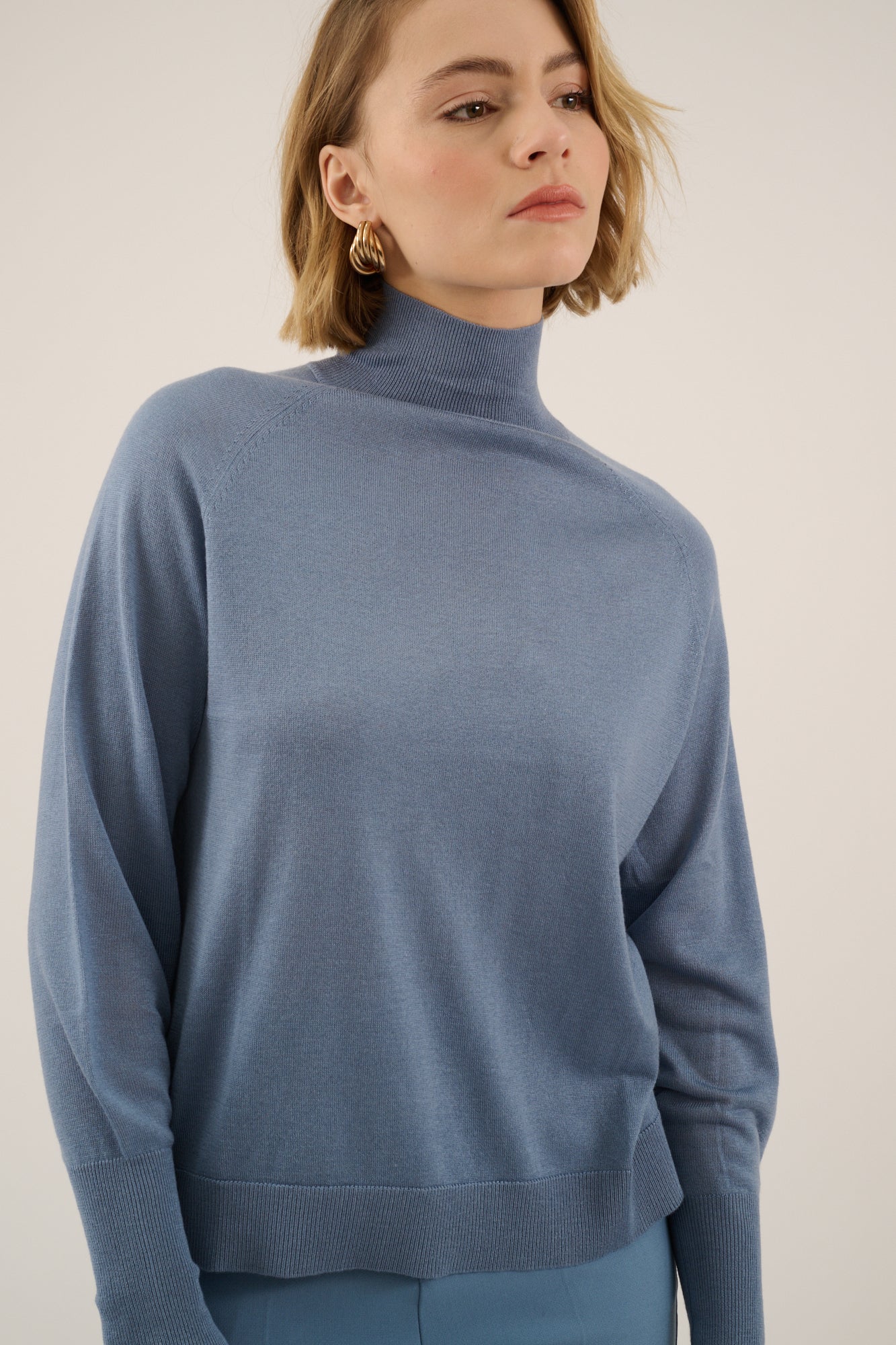 302 - Retro Blue