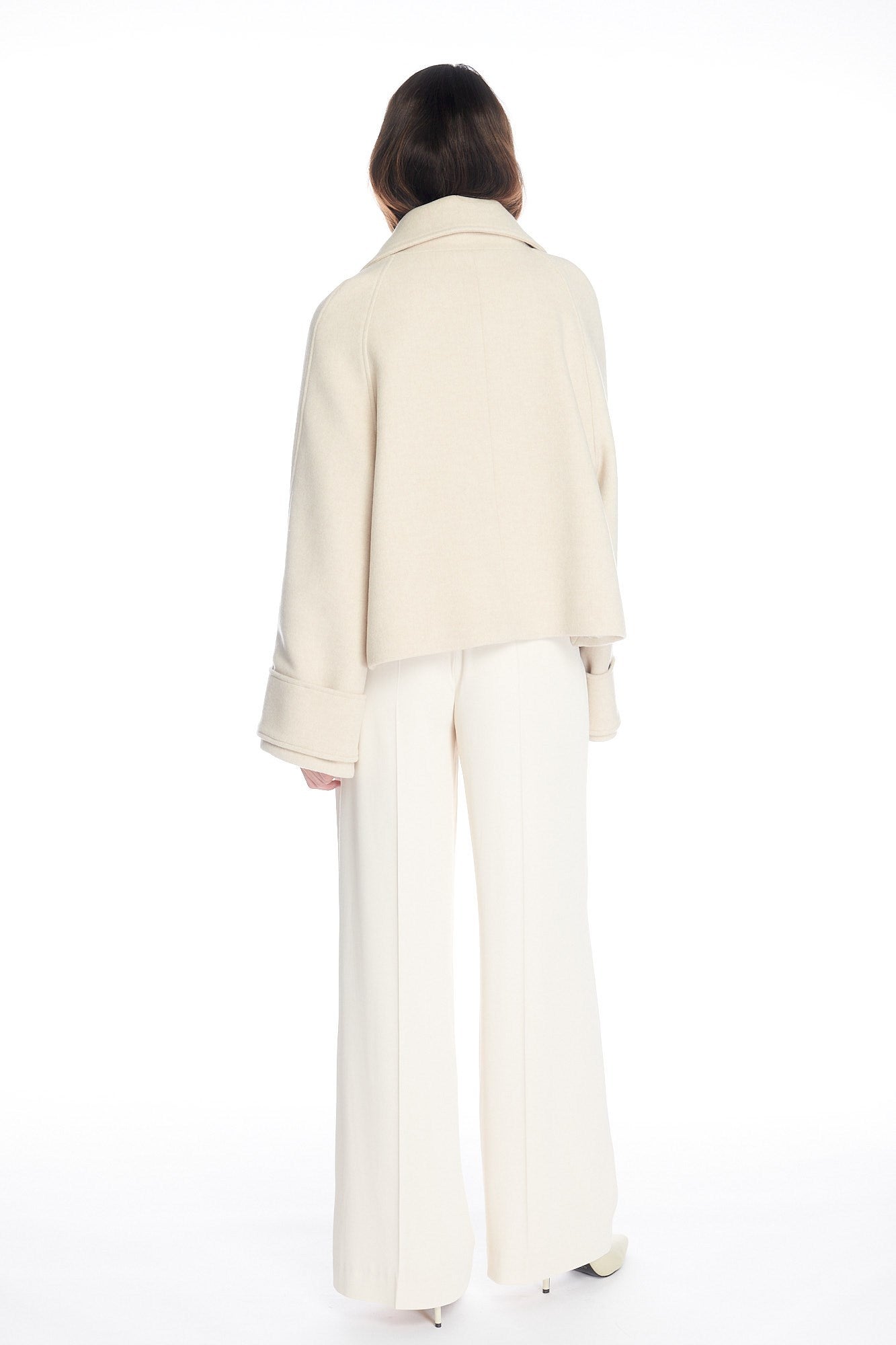 690 - Beige