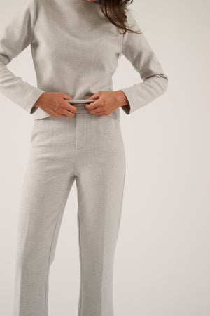 007 - Mist Grey