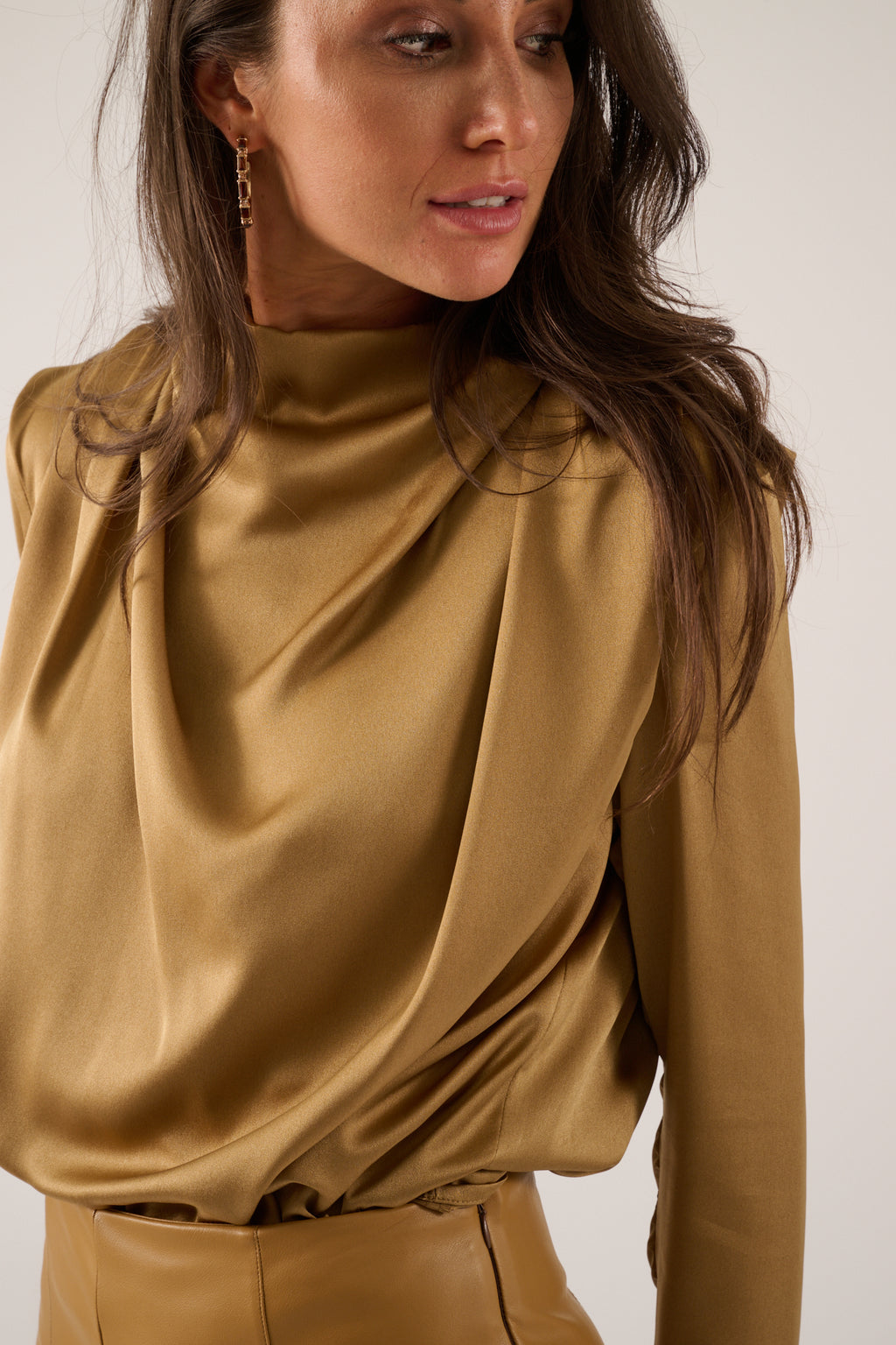 582 - Ochre
