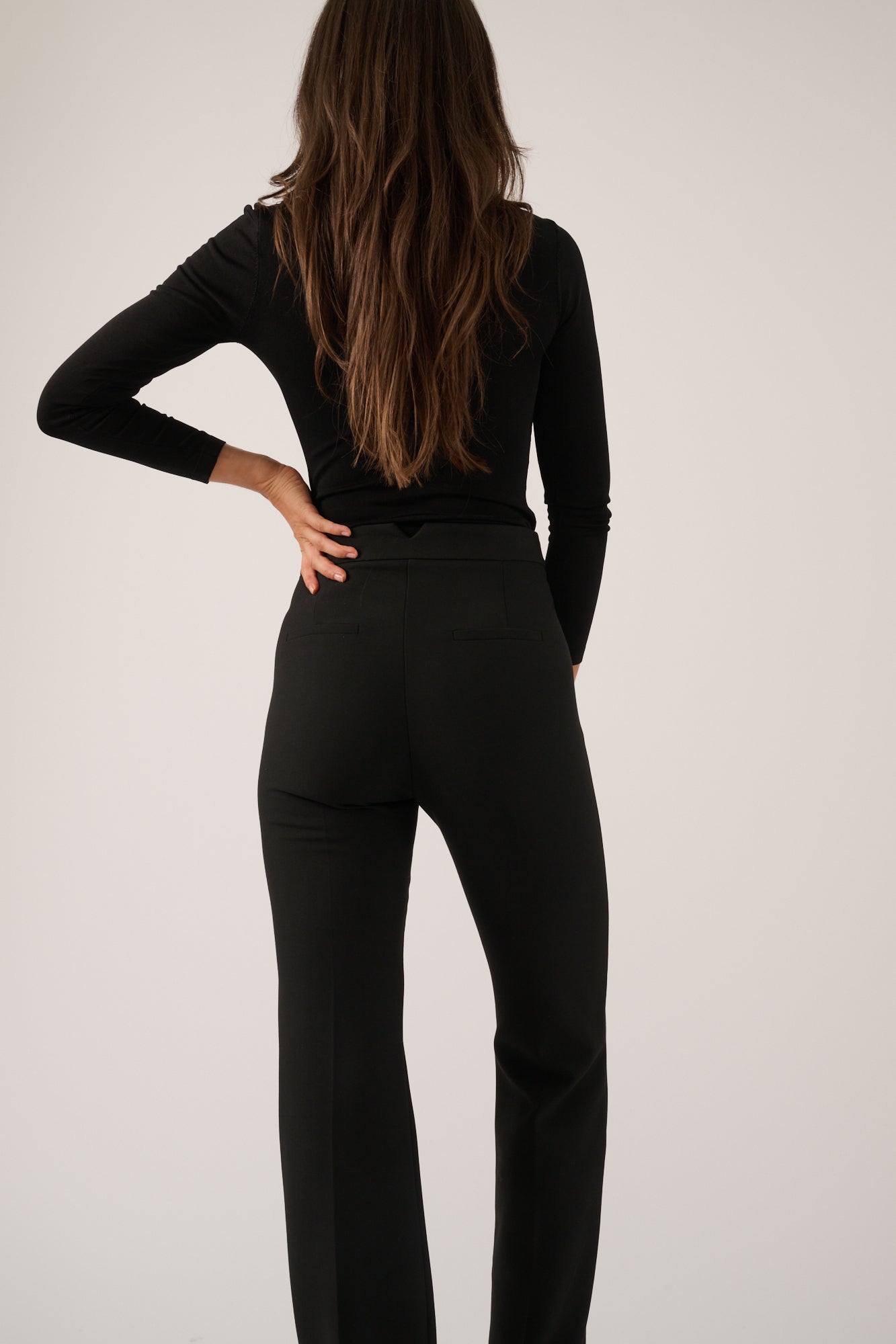 012 - Black