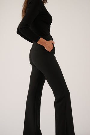 012 - Black